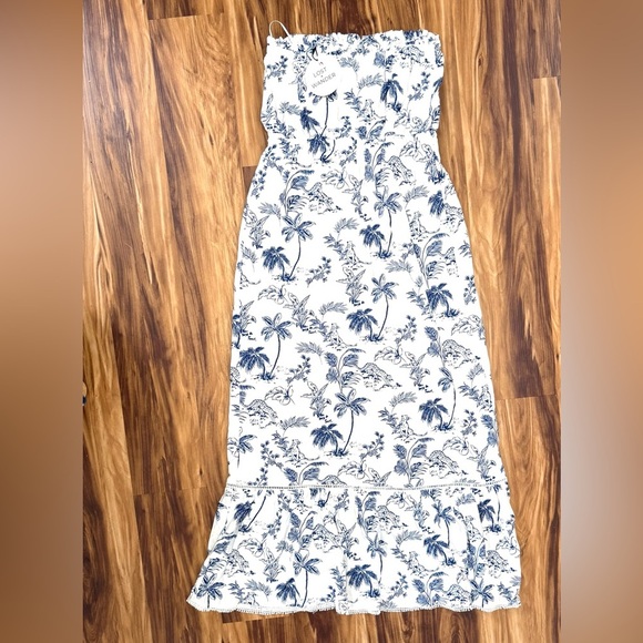 Lost + Wander Blue and White Maxi Dress - Picture 5 of 6